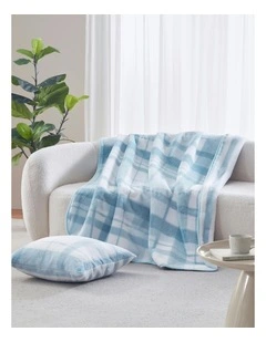 Wynter Reversible Faux Fur Throw in Blue