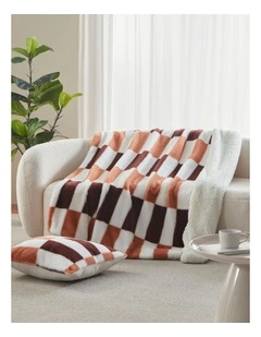 Alma Faux Fur Throw in Chocolate Mousse