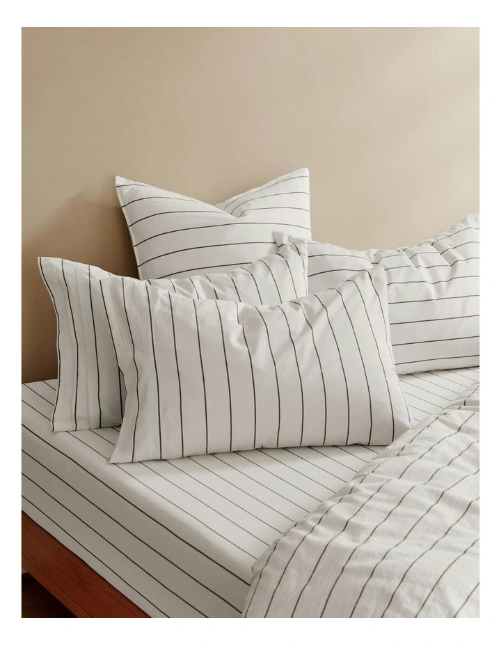 Rumi Washed Cotton Reversible Quilt Cover Set in White image 6