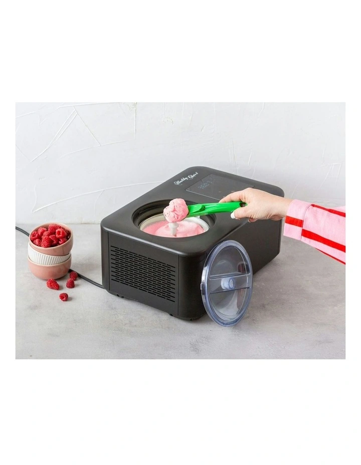 Ice Cream Maker with a Built-In Compressor 1.5 L in Black image 4