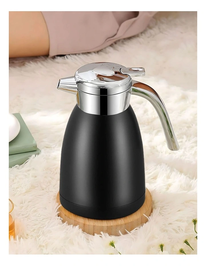 Stainless Steel Kettle 1.8L in Black image 3