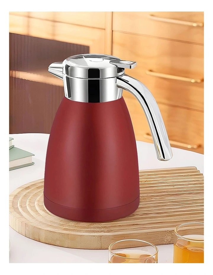 Stainless Steel Kettle 1.8L in Red image 4