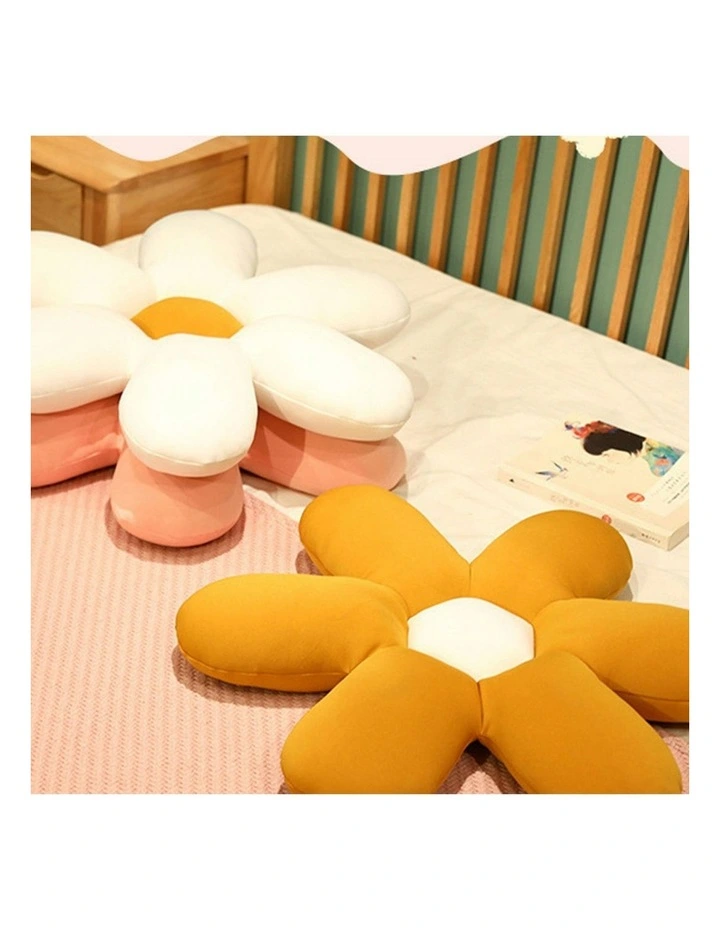 Daisy Flower-Shaped Cushion Set of 2 in Pink image 4