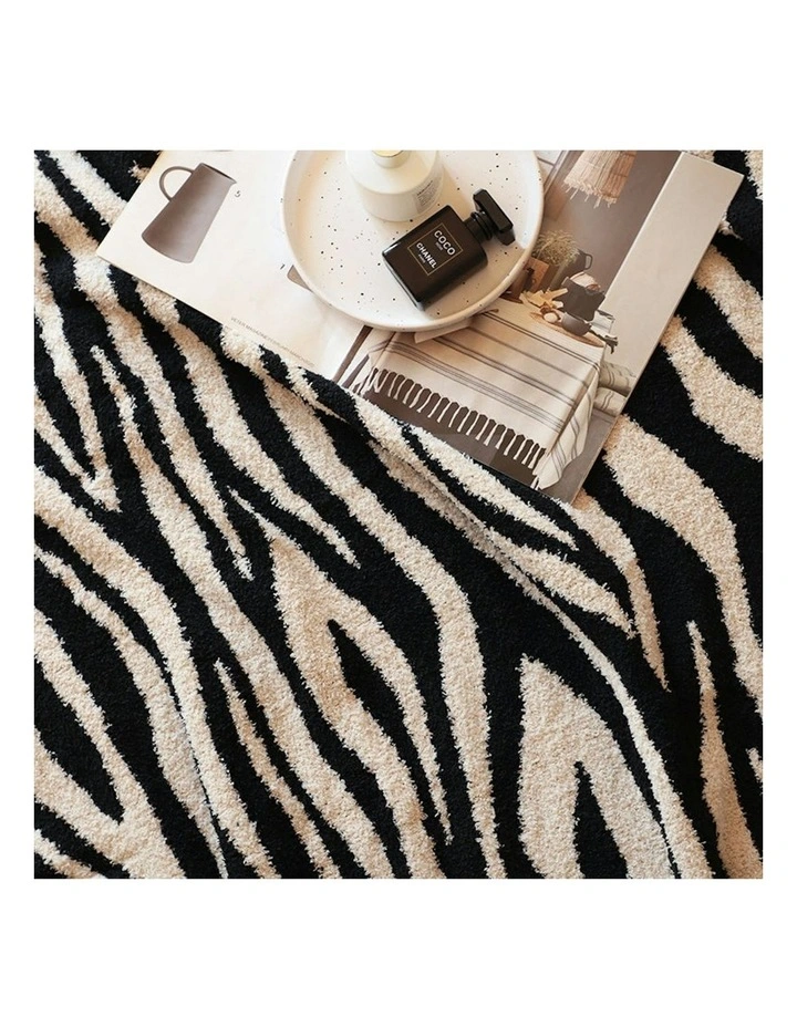 Soft Zebra Print Half Fleece Casual Stylish Cozy Throw Blanket 2X 130x170cm in Black/White image 7
