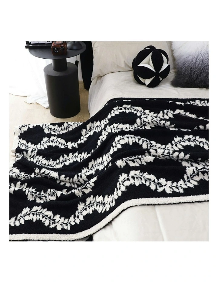 Retro Vine Pattern Casual Stylish Cozy Throw Blanket 2X 130x170cm in Black/White image 6
