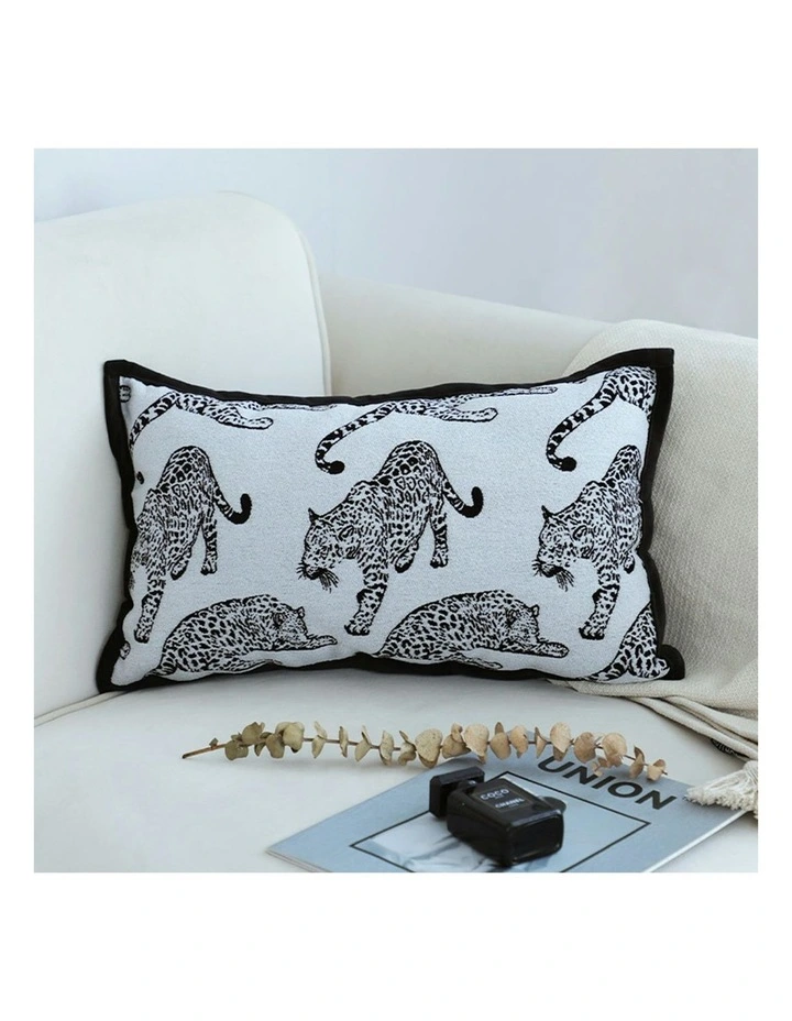 Light Luxury Lumbar Throw Pillow 30cm x2 in White image 2