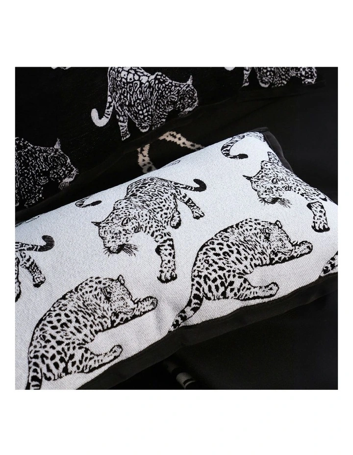 Light Luxury Lumbar Throw Pillow 30cm x2 in White image 7
