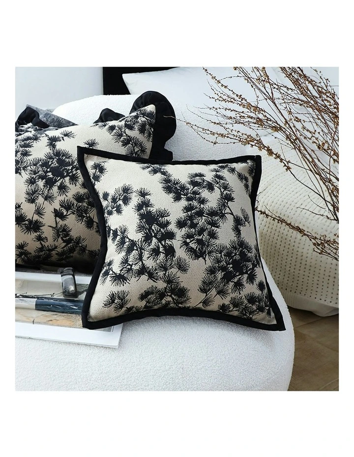Wide-Border Throw Pillow 45cm x2 in Black and White image 3