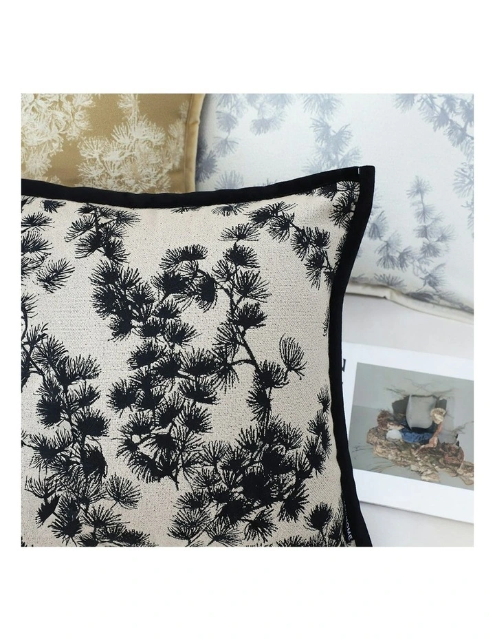 Wide-Border Throw Pillow 45cm x2 in Black and White image 4