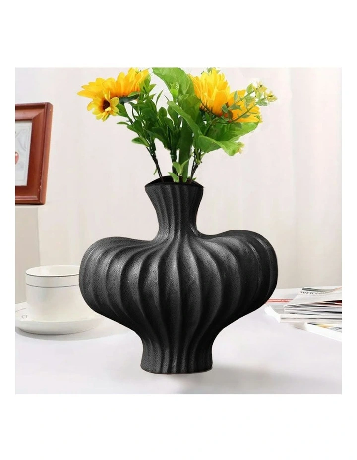 Ornament Small Vases 2X 25X24cm in Black image 4