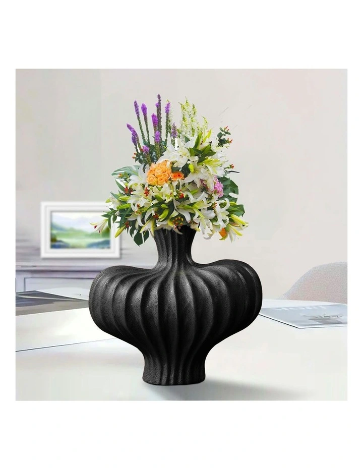 Ornament Small Vases 2X 25X24cm in Black image 5