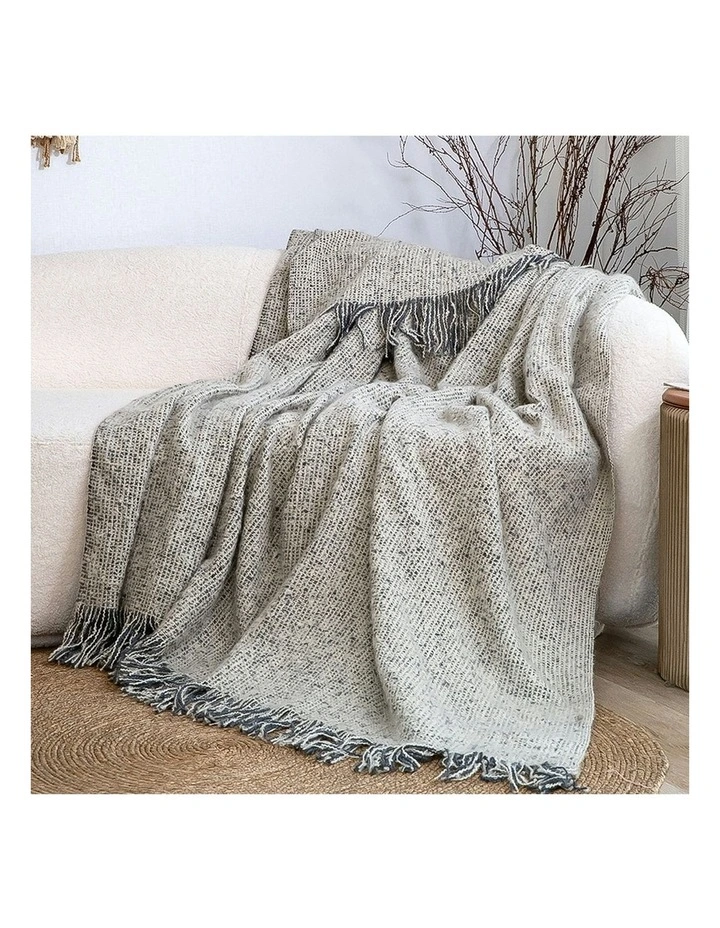 Soft Tassel Throw Blanket 160x200cm in Light Beige image 4