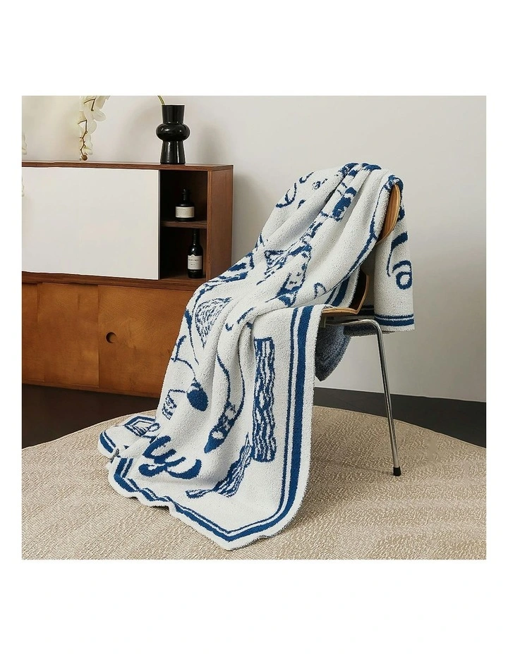 Polyester Cat Print Throw Blanket 130x160cm in Off-White image 2
