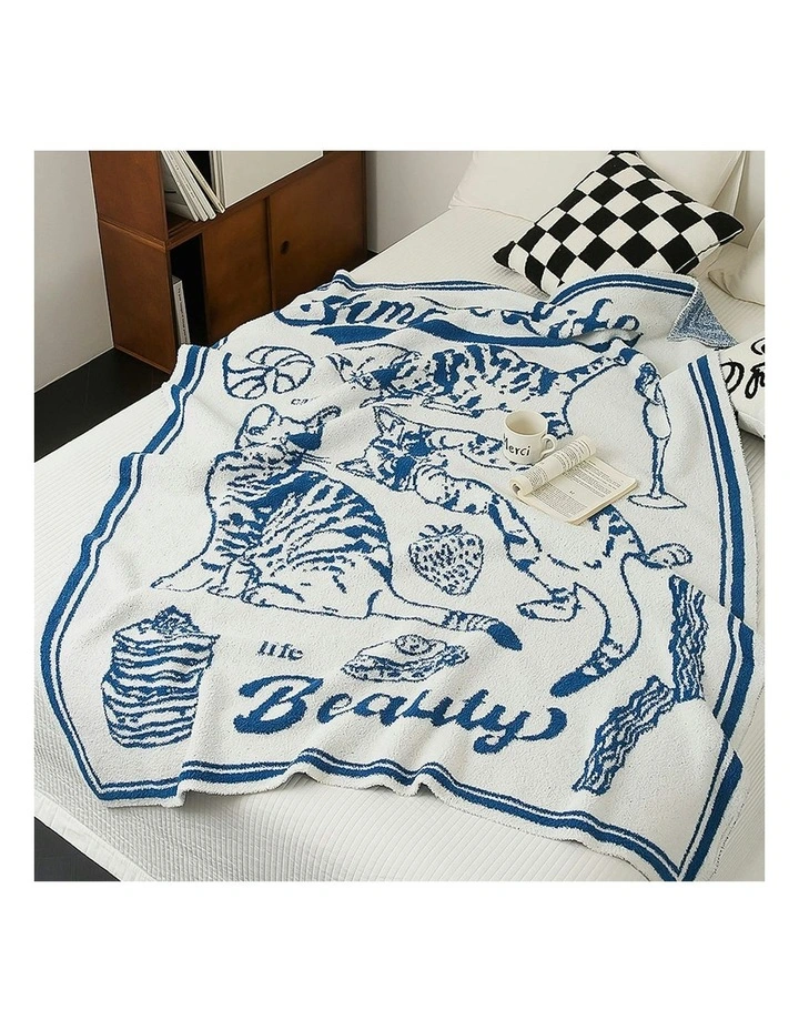 Polyester Cat Print Throw Blanket 130x160cm in Off-White image 3