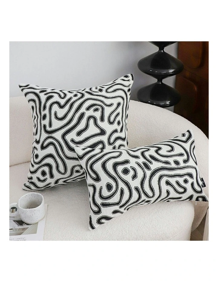 Abstract Swirl Pattern Decorative Throw Pillow 50cm in Black/White image 4