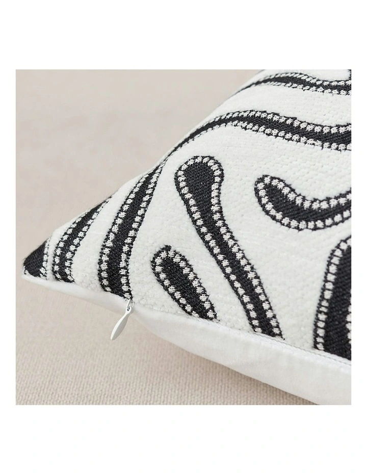 Abstract Swirl Pattern Decorative Throw Pillow 50cm in Black/White image 7