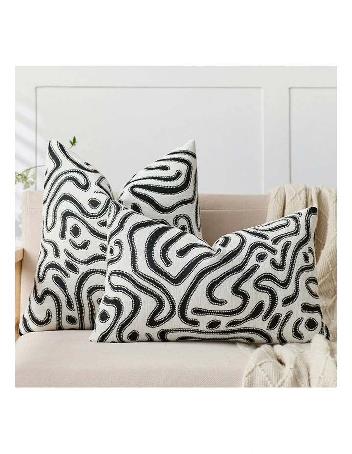 Abstract Swirl Pattern Decorative Throw Pillow 30cm in Black/White image 3