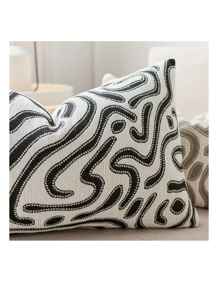 Abstract Swirl Pattern Decorative Throw Pillow 30cm in Black/White image 7