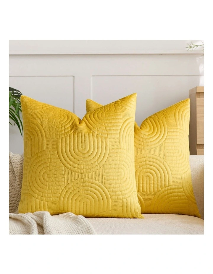 Textured Geometric Pattern Decorative Throw Pillow 50cm in Yellow image 2