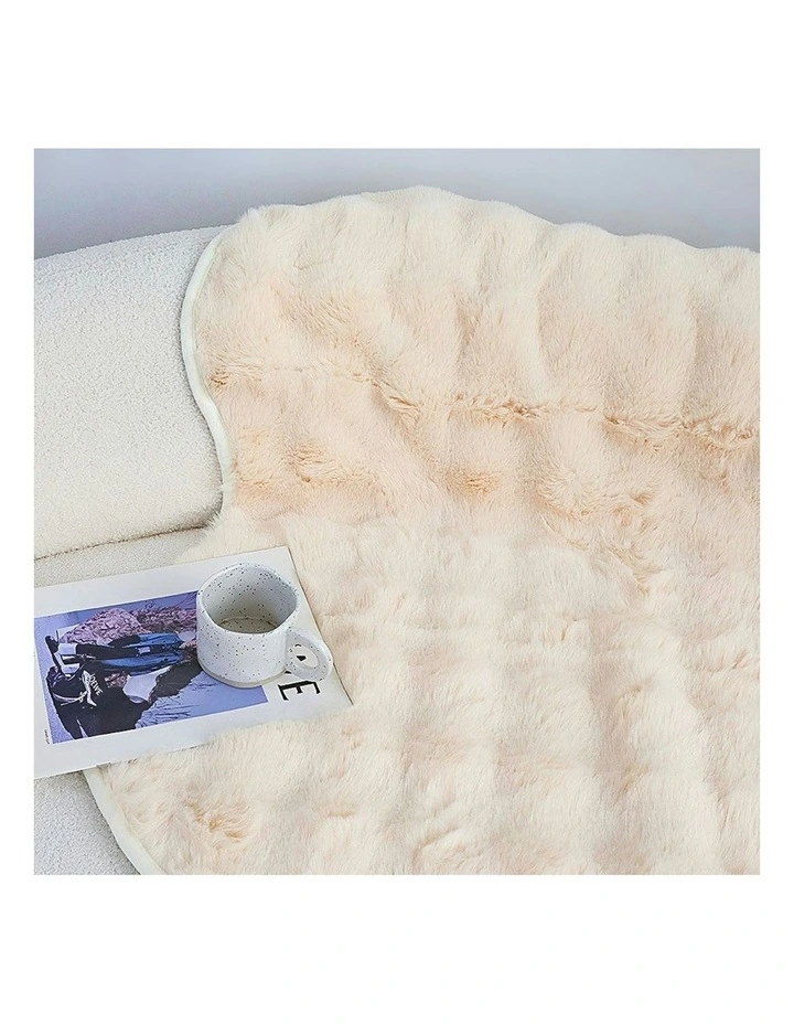 One-seater Faux Fur Polyester Throw Blanket 90x90cm in Cream image 7