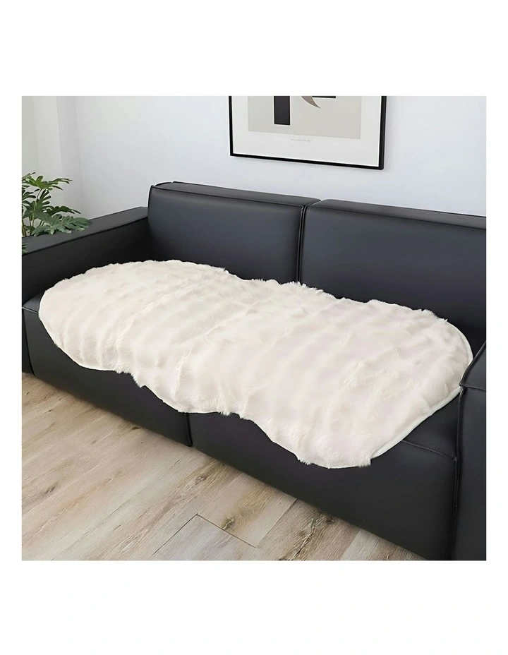 Two-seater Faux Fur Polyester Throw Blanket 90x160cm in Cream image 4