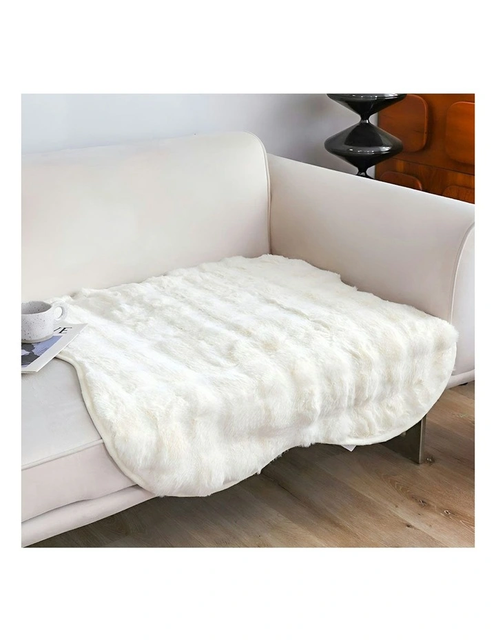 One-Seater Polyester Faux Fur Throw Blanket 90x90cm in White image 2