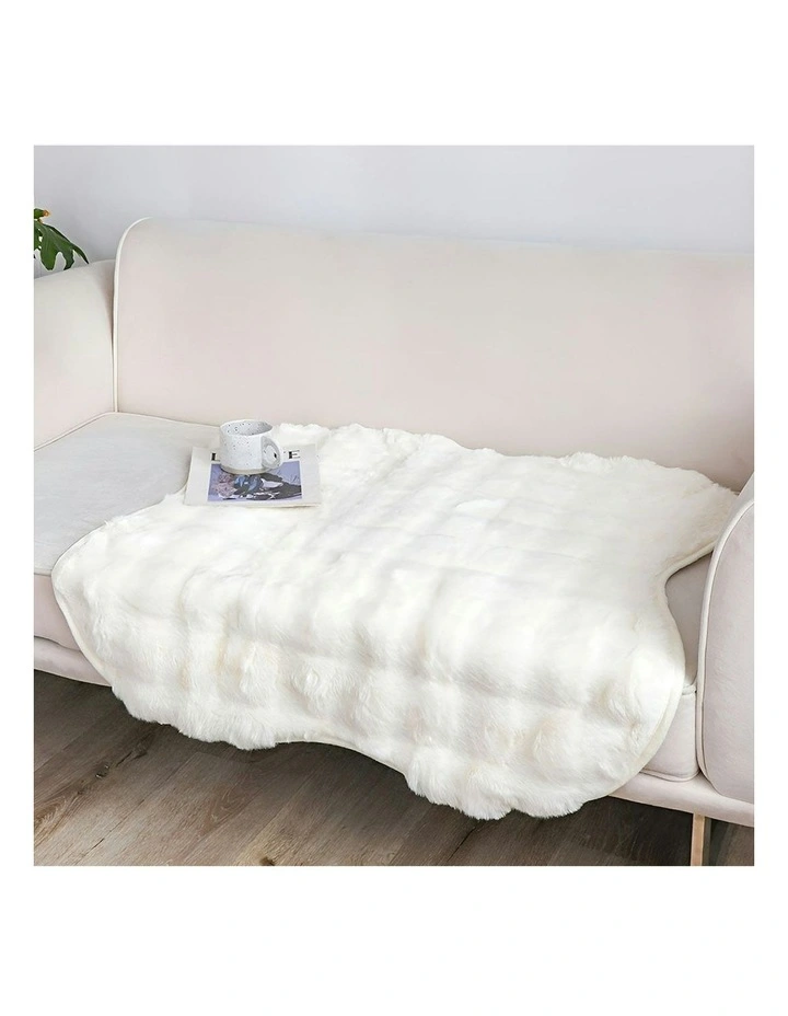 One-Seater Polyester Faux Fur Throw Blanket 90x90cm in White image 4