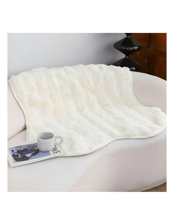 One-Seater Polyester Faux Fur Throw Blanket 90x90cm in White image 7