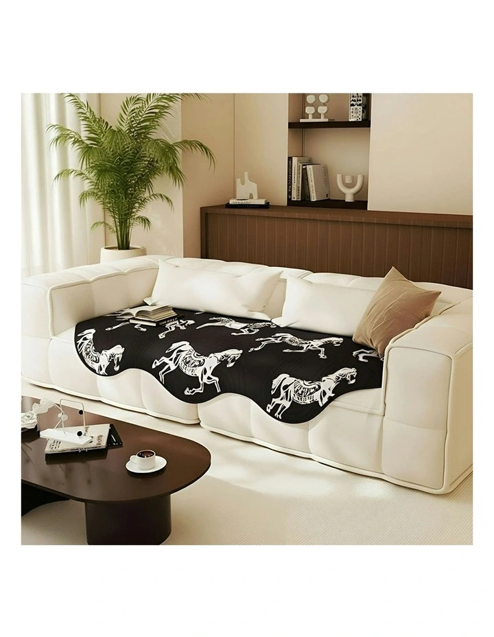Four-Seater Horse Print Throw Blanket Sofa Cover 90x260cm in Black image 4