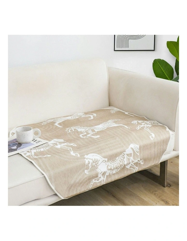 One-Seater Horse Print Sofa Cover 90x90cm in Beige image 4