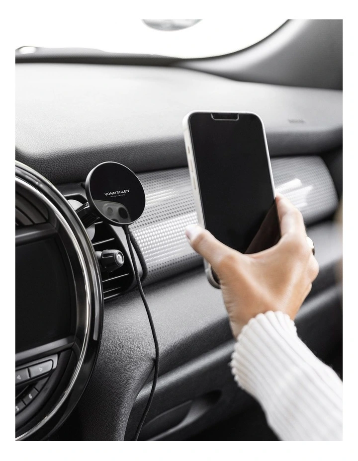 Aura Car Magnetic Charge Pad in Black image 4