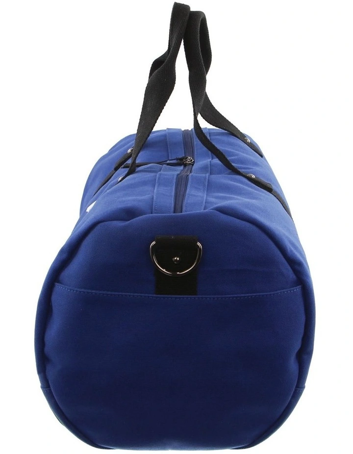 Overnighter/Barrell Bag in Navy image 2