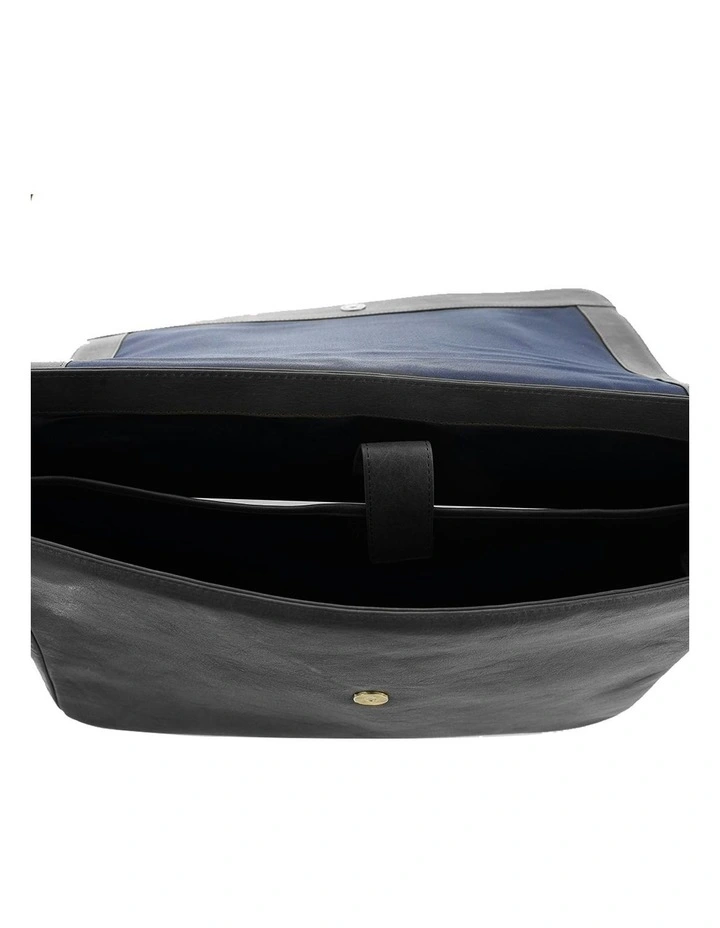 Messenger Leather Bag in Black image 2