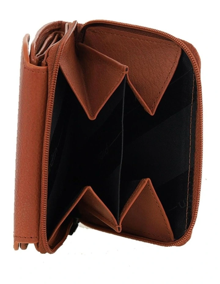 Leather Small Bi-Fold Flap Wallet in Oak image 3