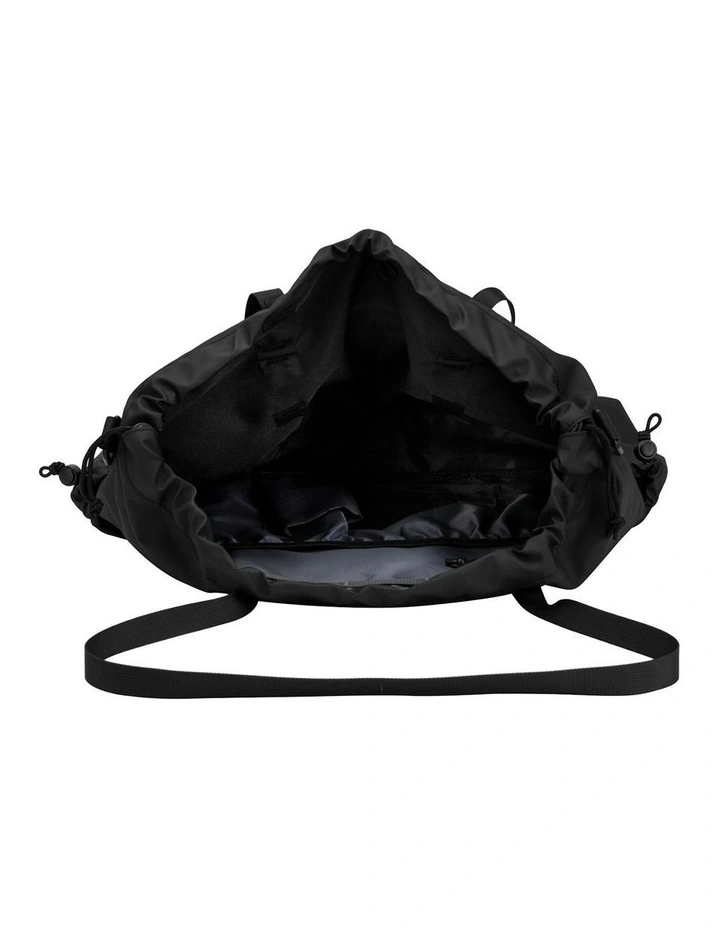 Lammer Tote Bag 18L in Black image 3