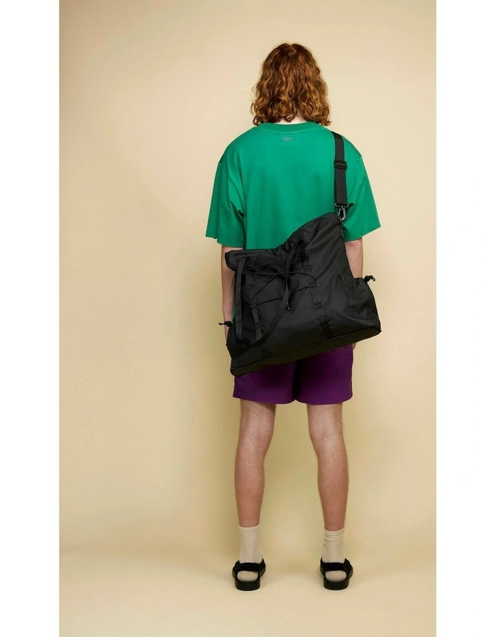 Lammer Tote Bag 18L in Black image 6