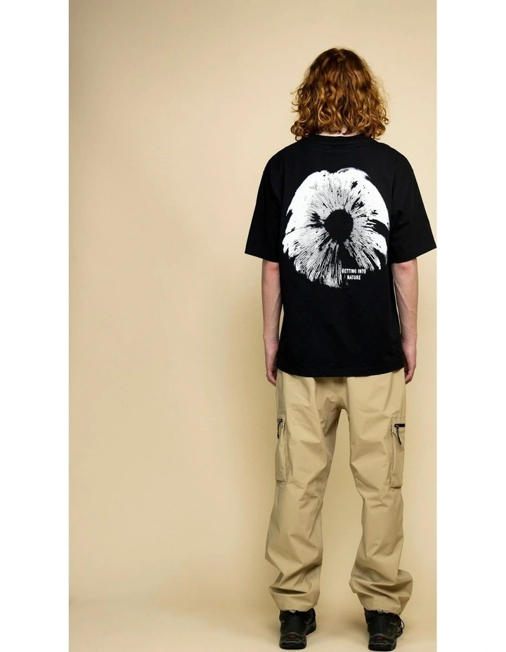 Rill Spore Print Short Sleeve T-shirt in Black image 5