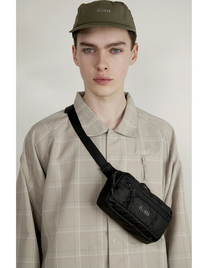 Semer Sling Bag 1L in Black image 2