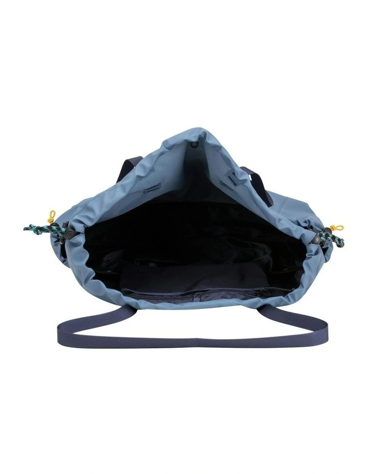 Lammer Tote Bag 18L in Blue image 5