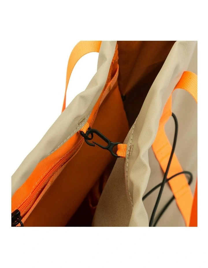 Carston Tote Bag 13L in Beige image 4