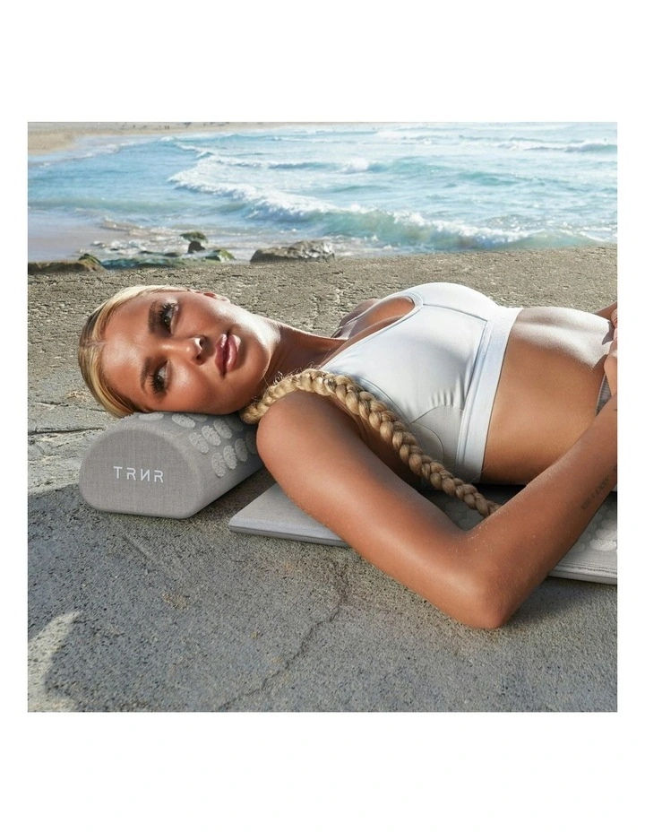 Sensory Set Acupressure Mat And Pillow in Grey image 2