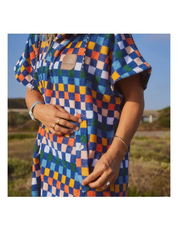 Sundown Changing Poncho in Multi image 3