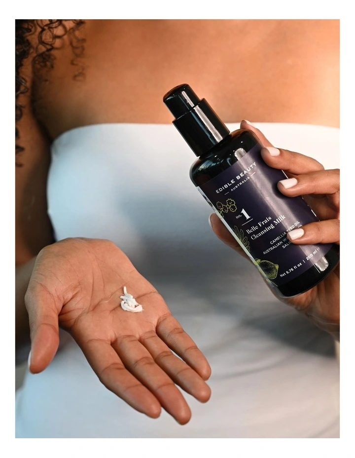 No.1 Belle Frais Cleansing Milk image 5