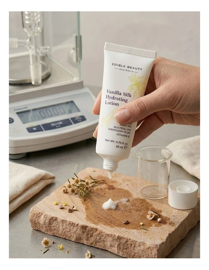 No.4 Vanilla Silk Hydrating Lotion Sampler Tube image 3