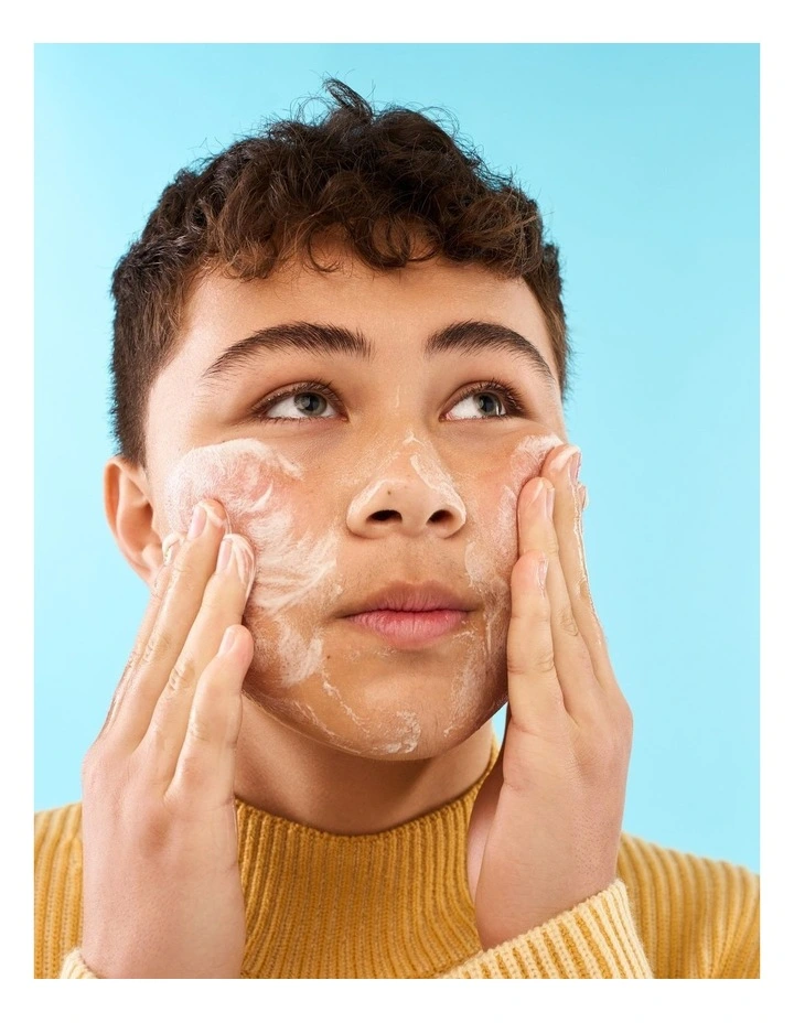 Vibe Face Cleanser image 3