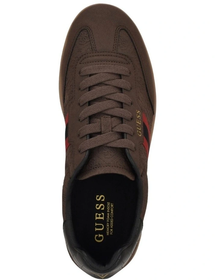 Kloane Sneakers in Brown image 4