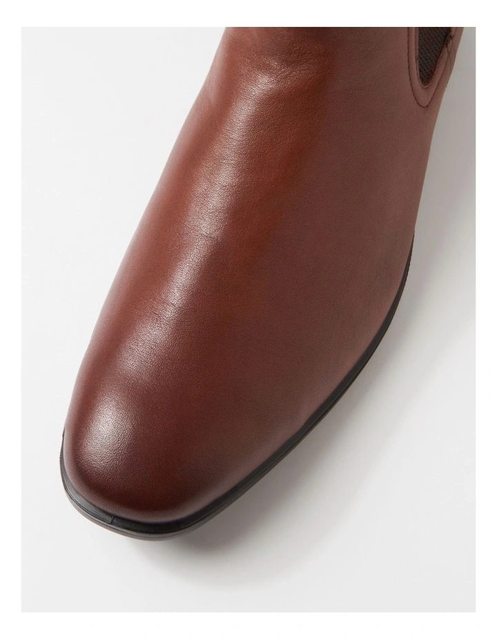 Volga Tan Leather Chelsea Boots image 4