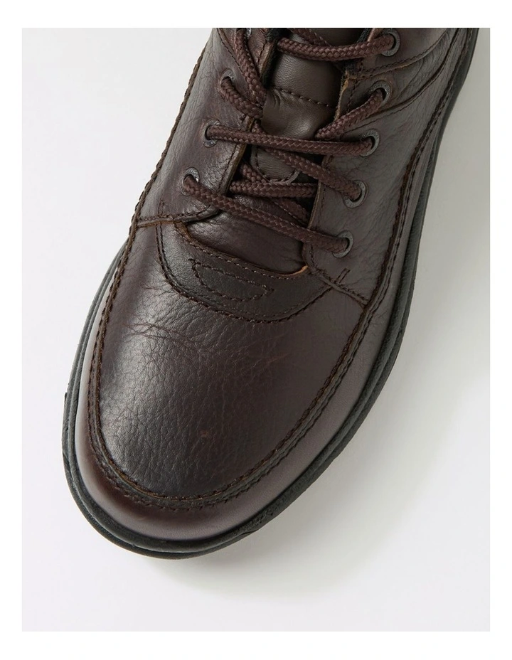 World Tour Classic Mens Chocolate Chip Tumble Leather Lace Up Flats image 4