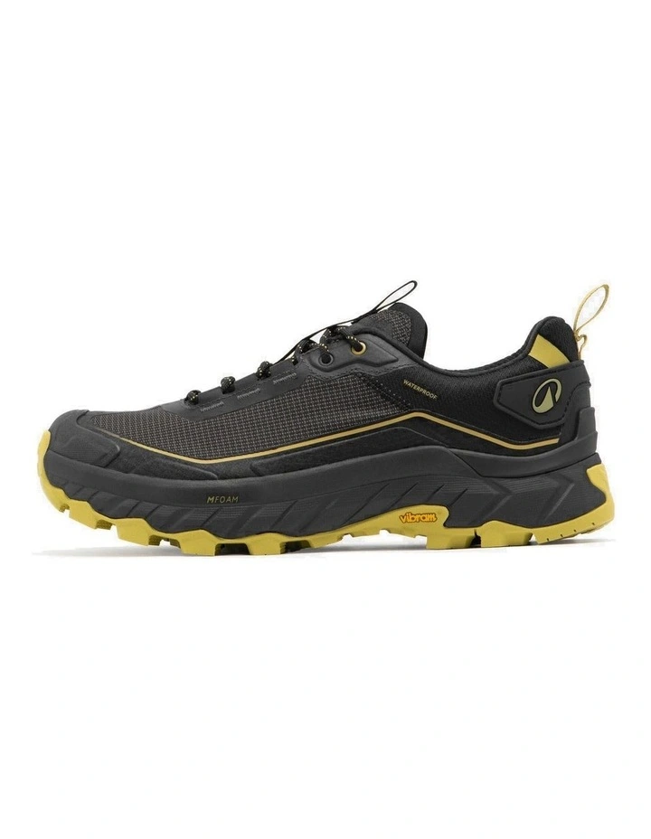 Decathlon - Mens low-rise waterproof hiking boots, MH900 - Black image 1