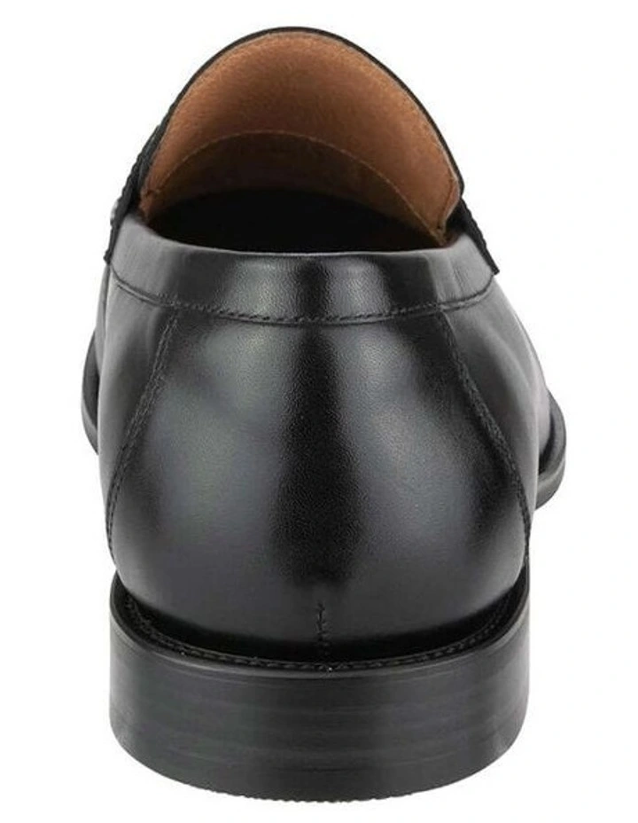 Rucci Penny Slip On In Black image 4